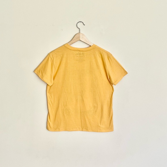 NEW Fender Guitar Retro Cheetah Graphic Yellow T Shirt Women’s size Large - Picture 5 of 7